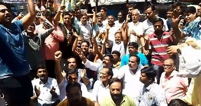 कानपुर जगन्नाथ यात्रा: पुलिस द्वारा महंत से अभद्रता पर बवाल, धरने पर बैठे लोग